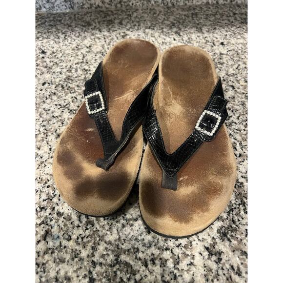 Vionic Flip flops - Picture 1 of 6